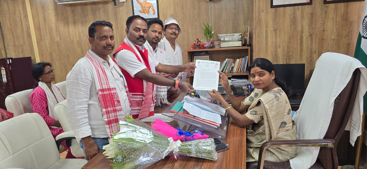 फ्लाईओवर के रैंप को हटाने को लेकर जनजाति आयोग पहुंची समिति